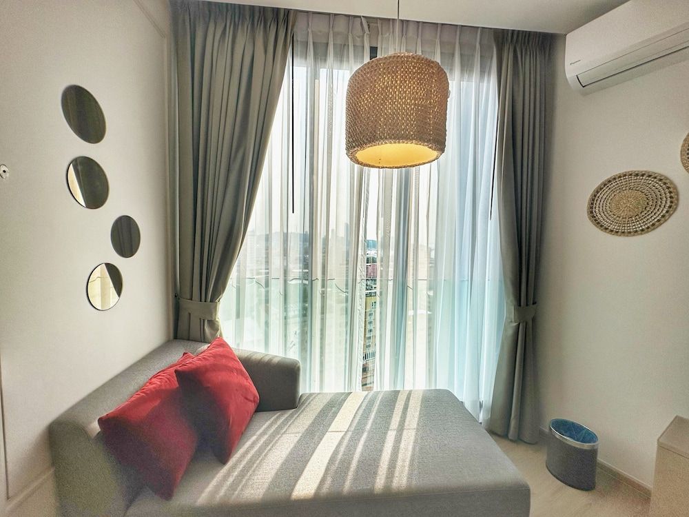 The Edge central pattaya Deluxe Studio Suite, Bay View 9