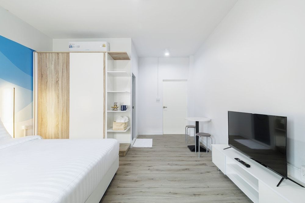 SRINN Hotel Pattaya Klang Superior Double Room 3