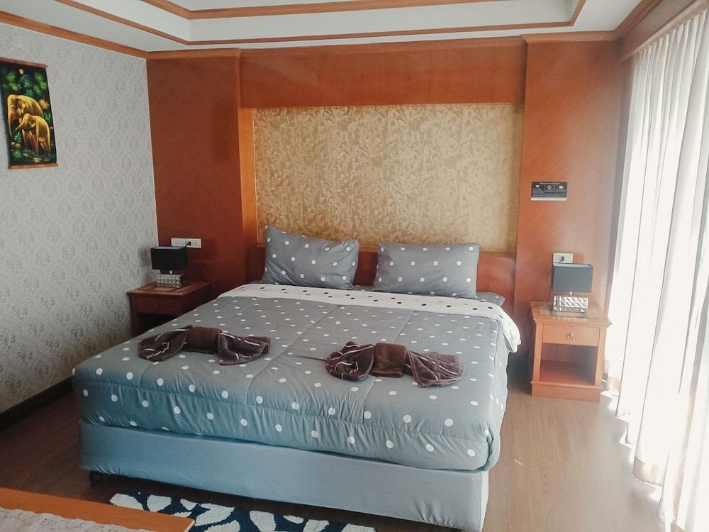 One Bedroom Suite