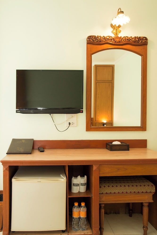 S Lodge Pattaya (formally known as Sabai Lodge) Standard Room 6