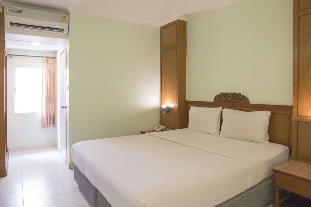 S Lodge Pattaya (formally known as Sabai Lodge) Standard Room 3