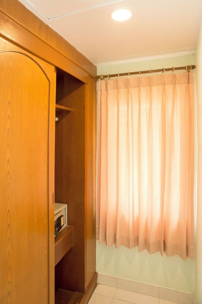 S Lodge Pattaya (formally known as Sabai Lodge) Standard Room 7