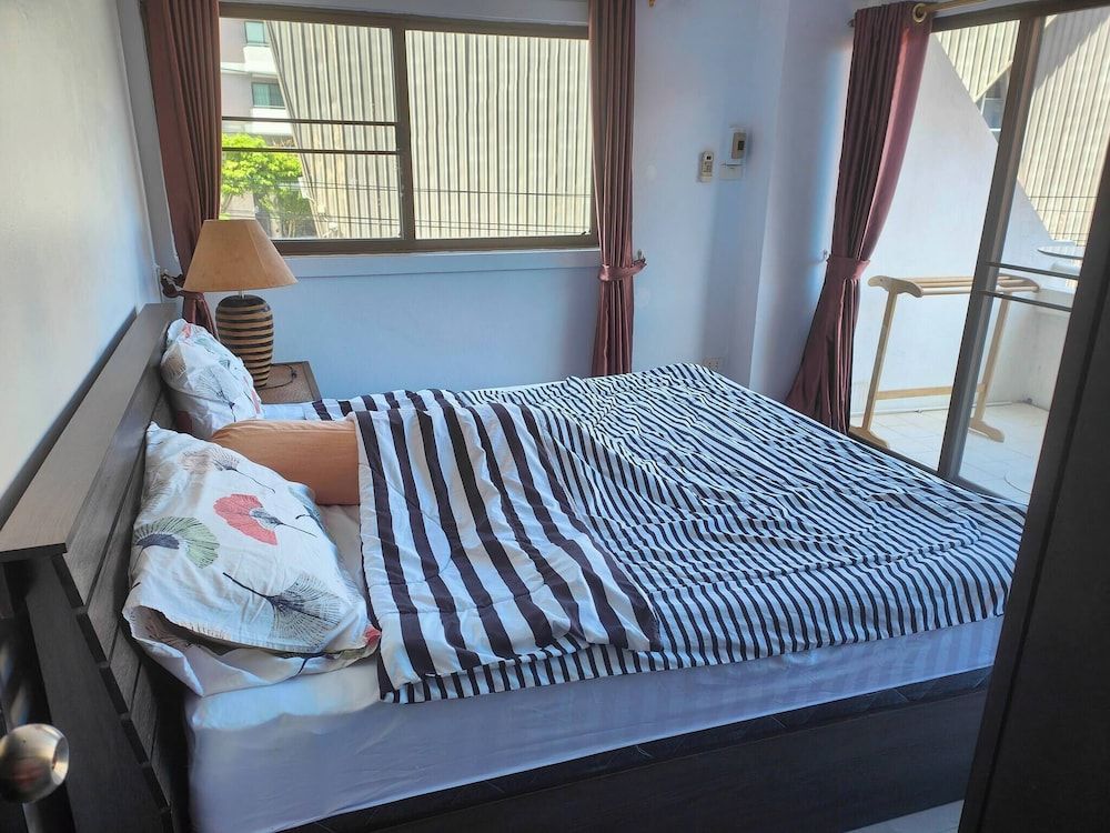Apartment, 1 Bedroom, Smoking, City View