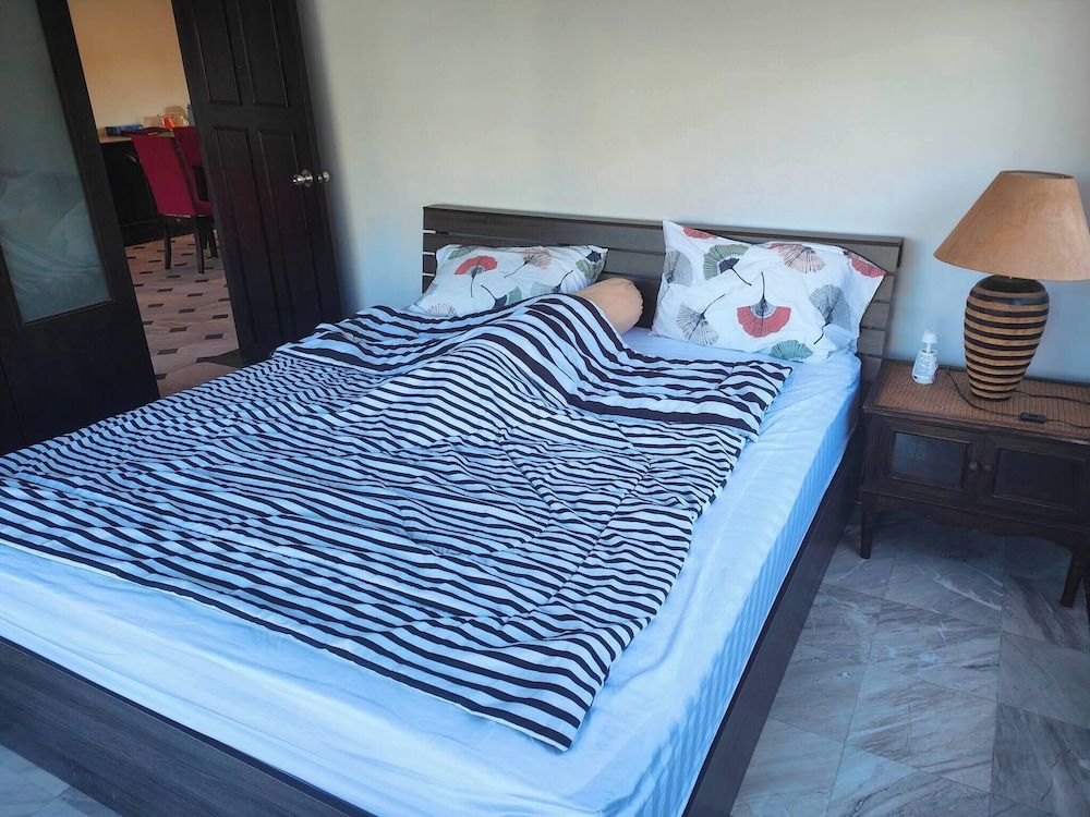 Apartment, 1 Bedroom, Smoking, City View
