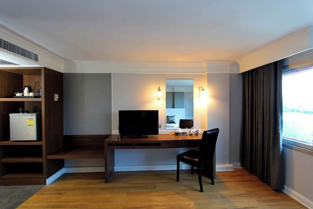 Coco Beach Hotel Jomtien Pattaya Deluxe Twin Room 18