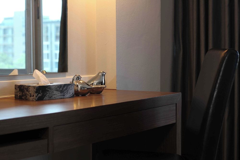 Coco Beach Hotel Jomtien Pattaya Deluxe Twin Room 16