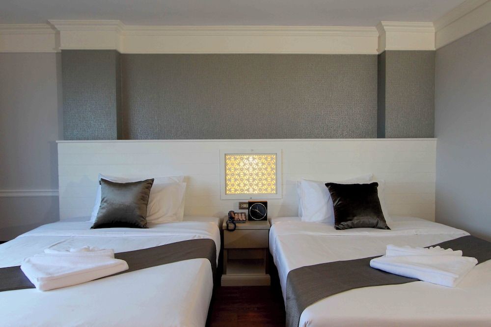 Coco Beach Hotel Jomtien Pattaya Deluxe Twin Room 6