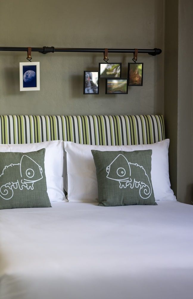 Chamemon Bed Phuket Town Family Junior Suite 4