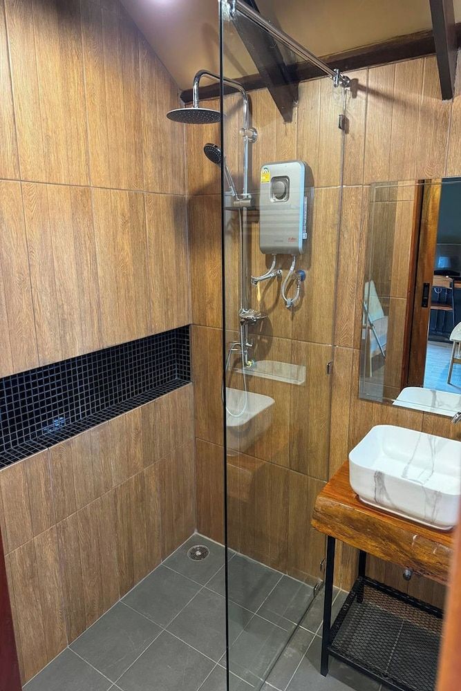 Pha Lae Tawan@Siray Standard Villa, 2 Twin Beds 4