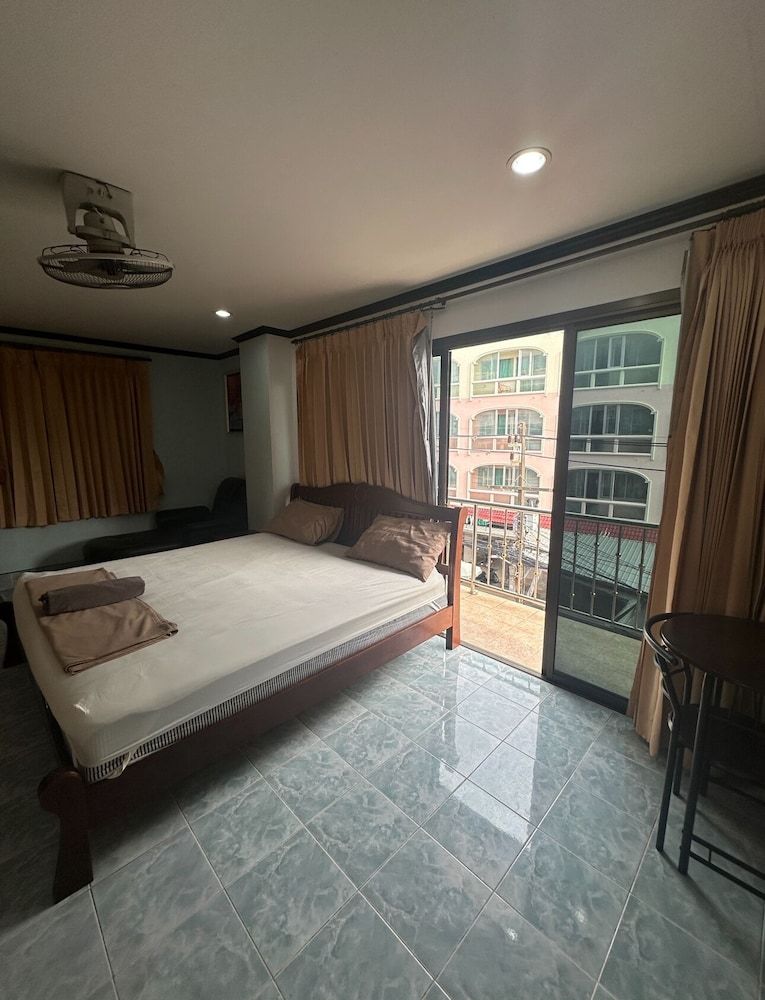 Superior Double Room, 1 Bedroom, Smoking, Mountain View