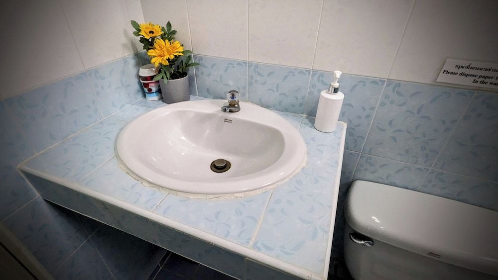 Heaven House Restro & Bar Deluxe Double Room, Balcony 8