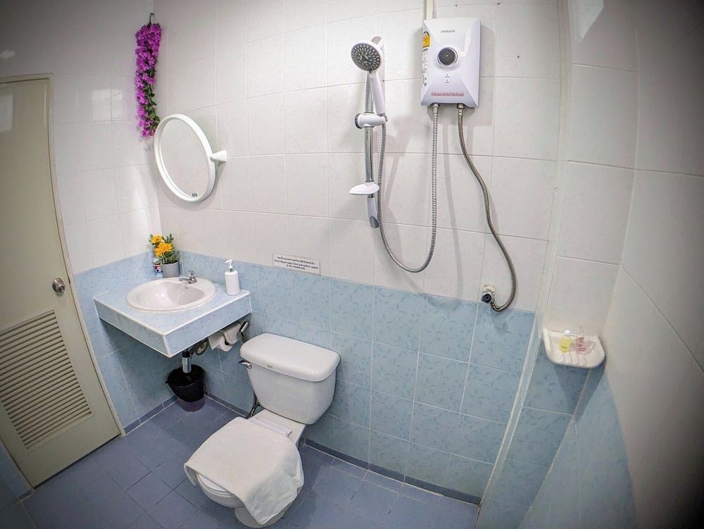 Heaven House Restro & Bar Deluxe Double Room, Balcony 7