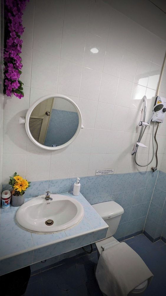 Heaven House Restro & Bar Deluxe Double Room, Balcony 6