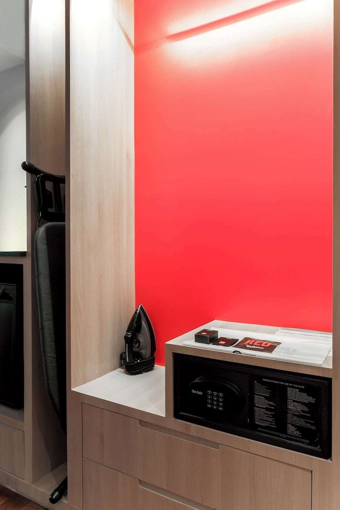 Radisson RED Phuket Patong Beach Standard Room 9