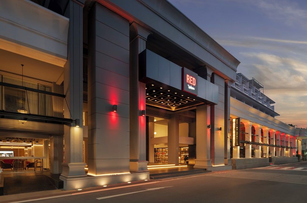 Radisson RED Phuket Patong Beach