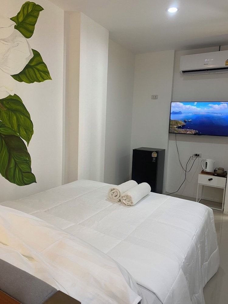 Five Loaves Beds Patong Blossom Nest 2