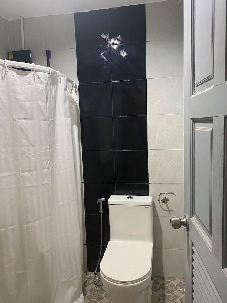 Five Loaves Beds Patong Blossom Nest 6