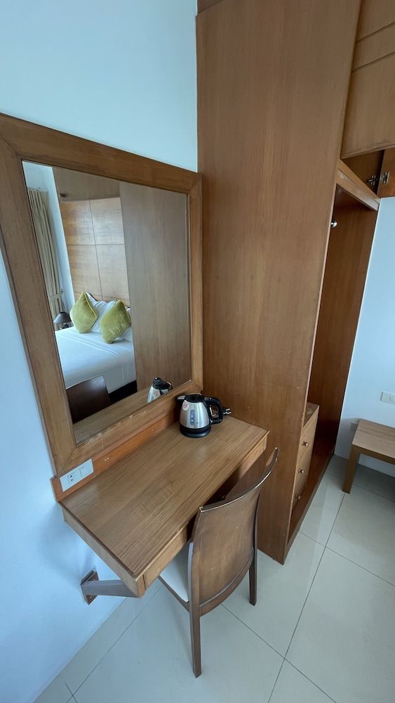 Sukcheewa Residence Phuket Standard Room 7