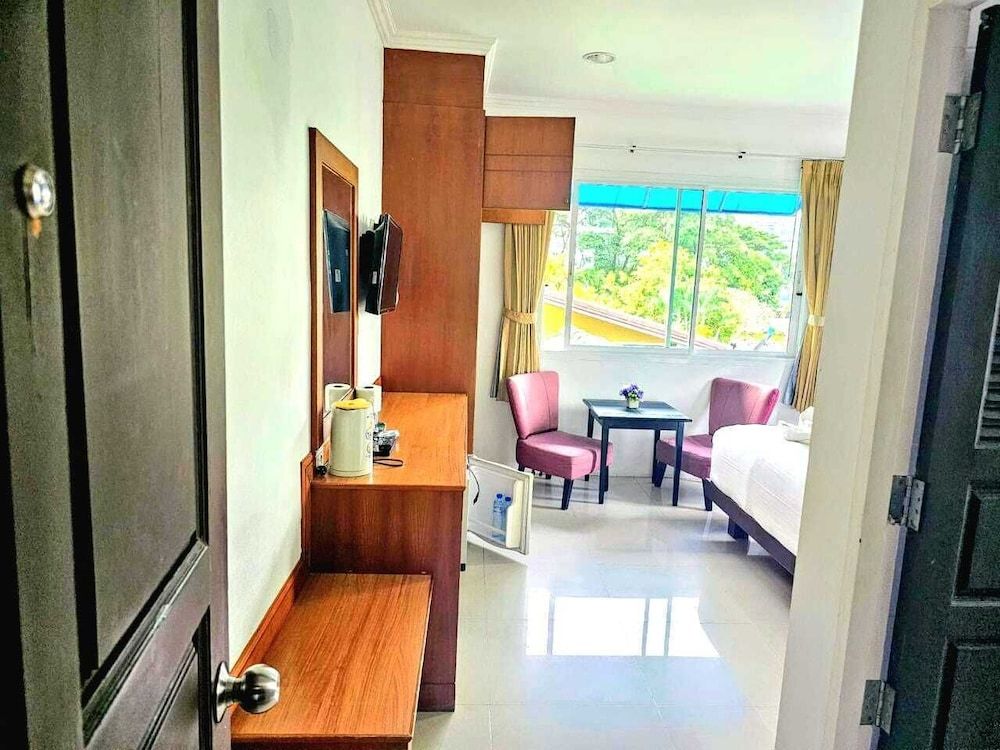 Sukcheewa Residence Phuket Standard Room 11