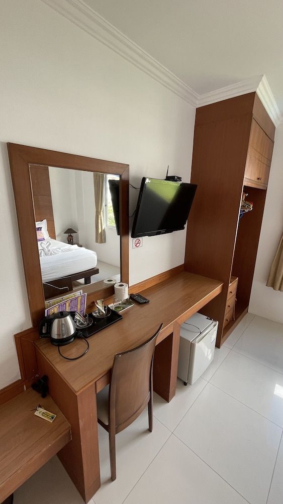 Sukcheewa Residence Phuket Standard Room 9