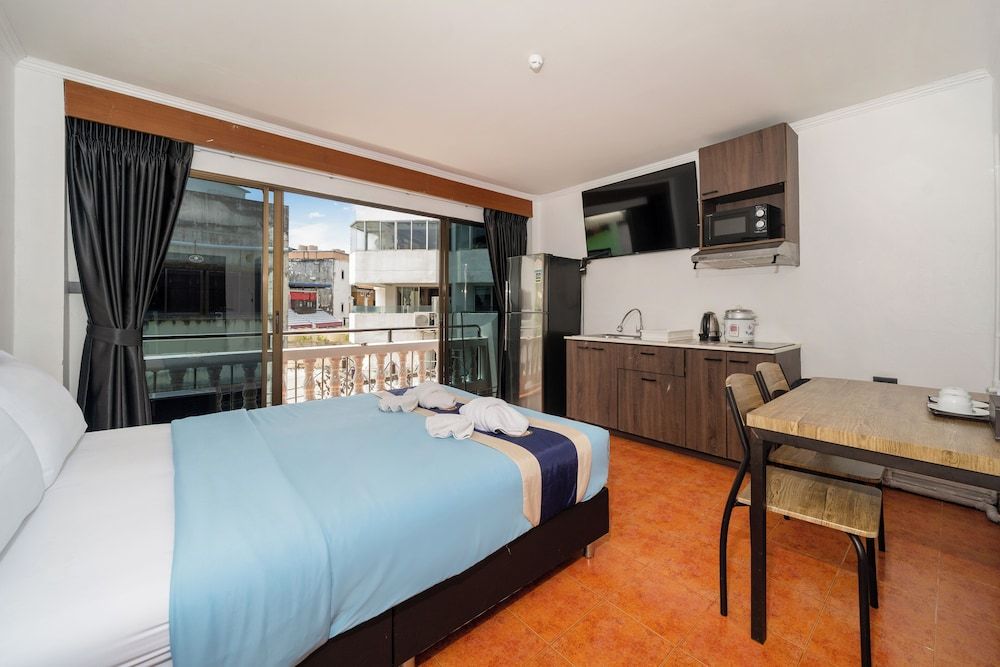 Patong Central Residence & Apartment Studio Apartment with Kitchen 5