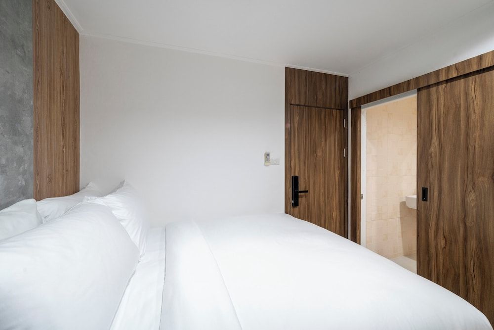 Summer Sea Phi Phi Island Superior Double Room, Private Bathroom 2