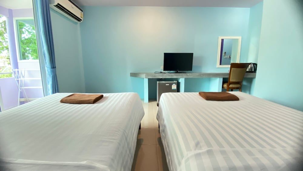 Phi Phi Don Chukit Resort Superior Twin Room 2