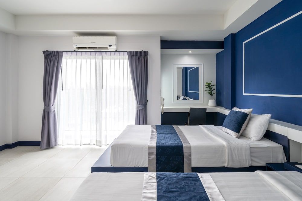 The Parc Bangna Superior Twin Room 2