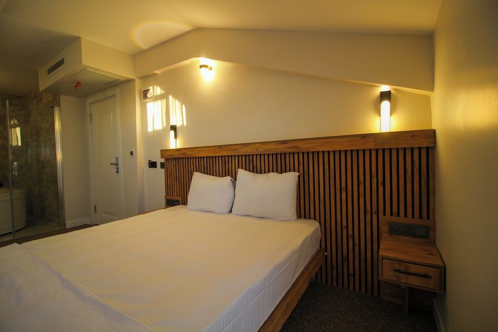 King Room with Spa Bath
