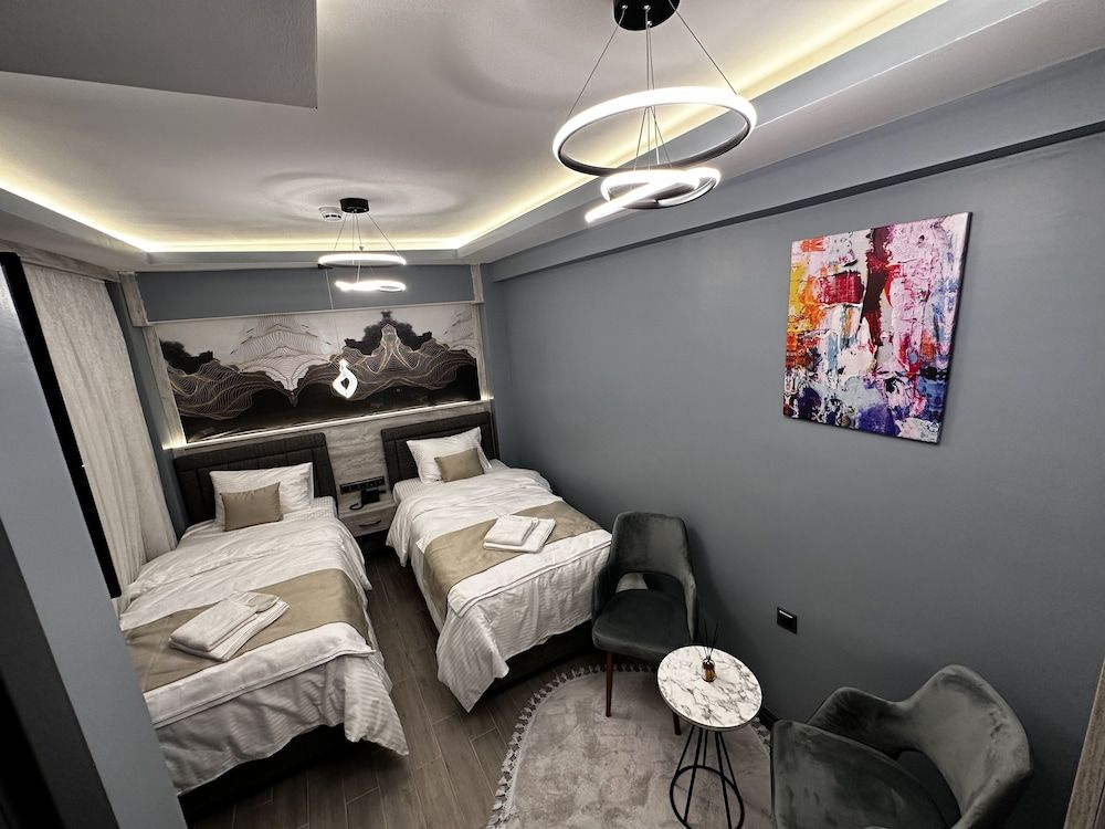 Classic Twin Room