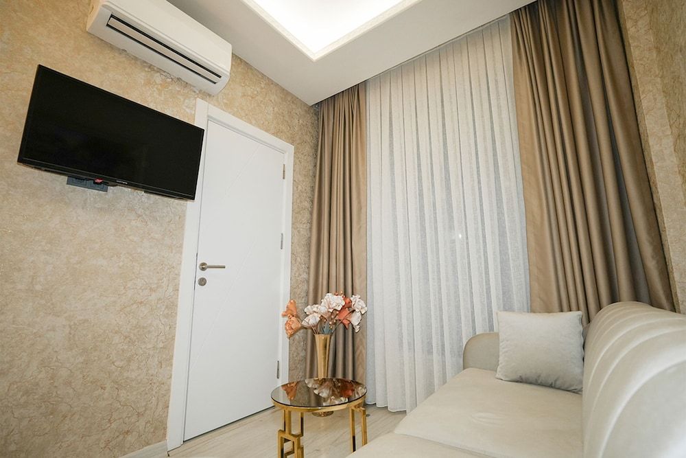 Luxury Medea Taksim Hotel Superior Triple Room 8