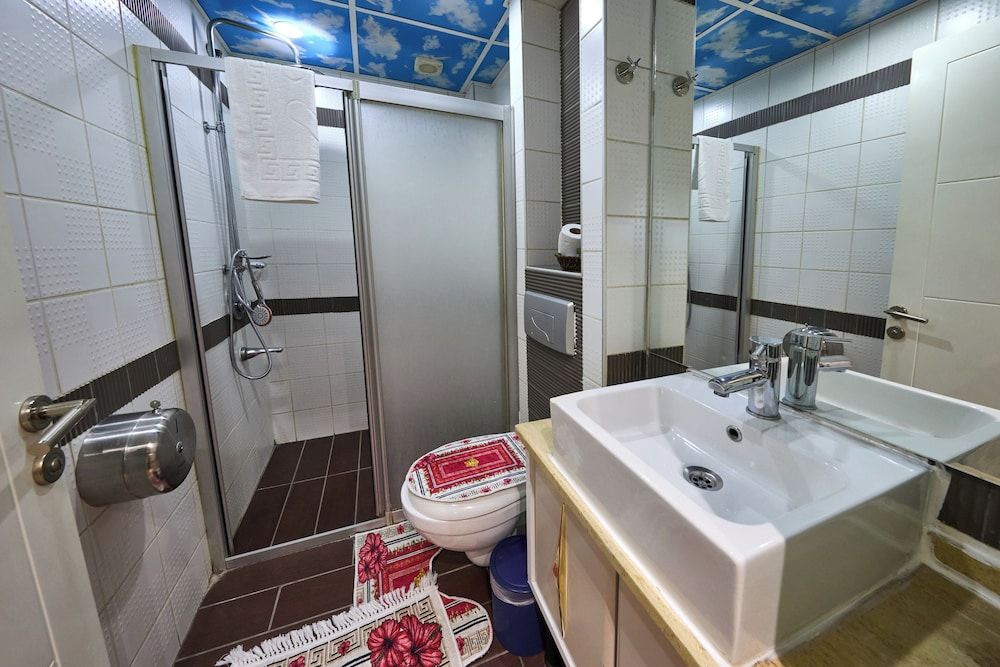 Economy Room