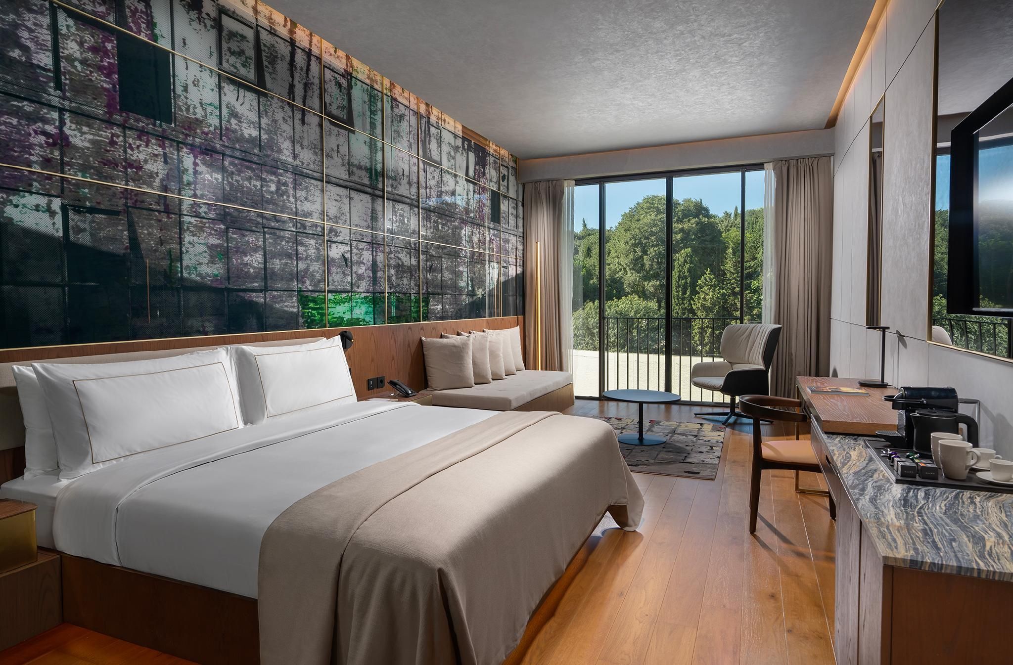 Premium Room King -  Nickelodeon Play Access