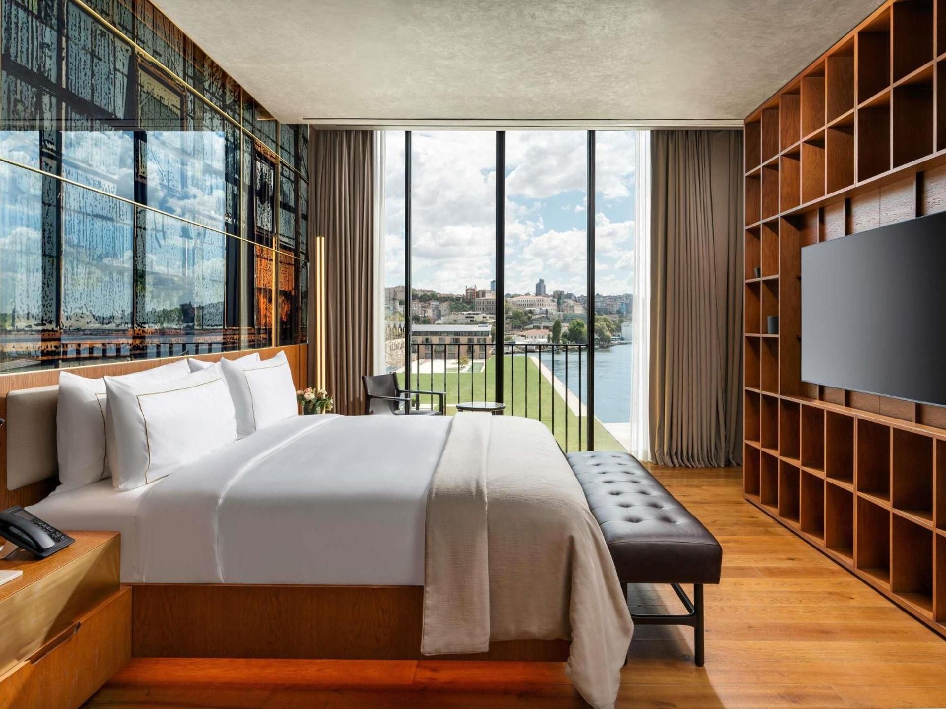 One Bedroom Executive Terrace Suite Sea View - Complimentary Butler Service