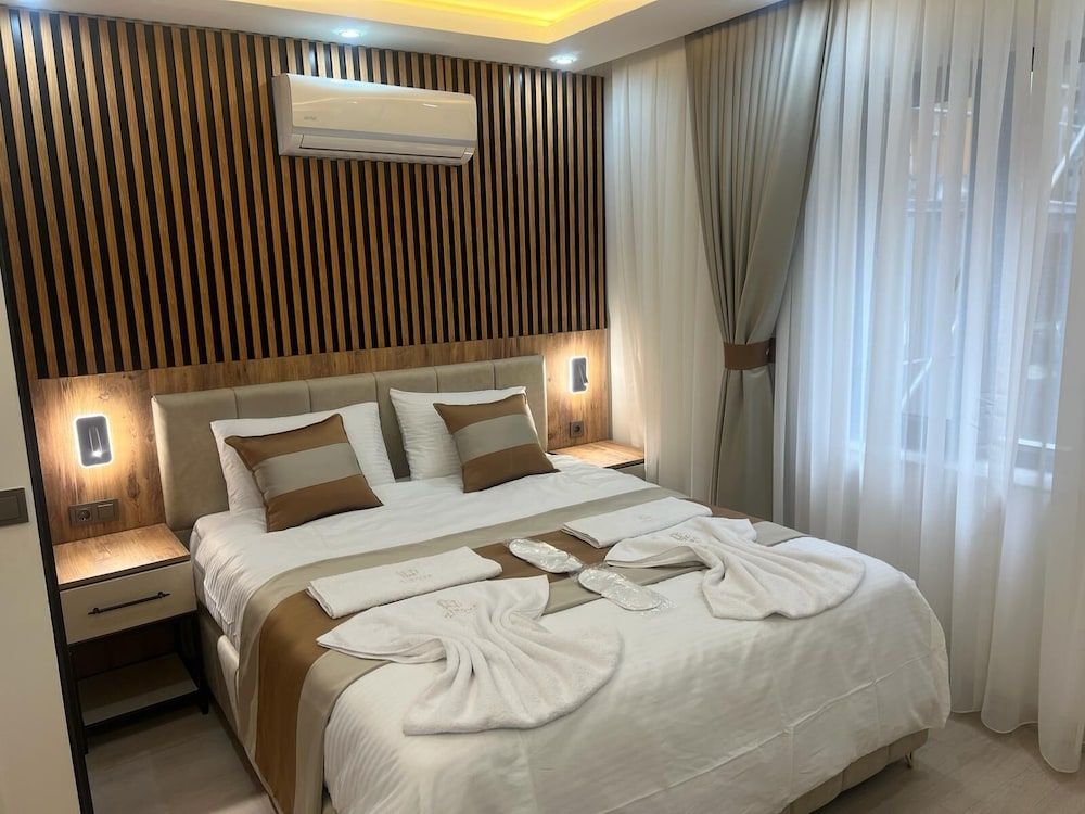 Economy Room