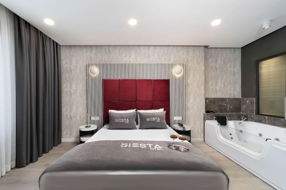 Premium Room, City View