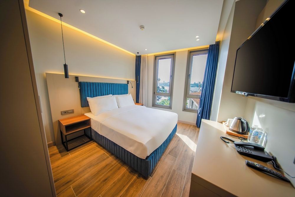 Superior Room, 1 Queen Bed, Non Smoking, Sea View