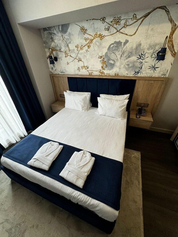 Standard Double Room, City View