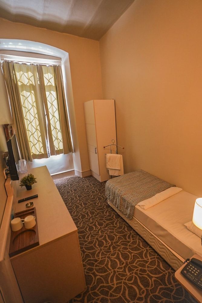 Senior Single Room, 1 Twin Bed, Non Smoking