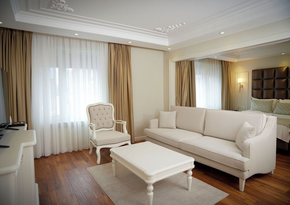 Superior Room, City View