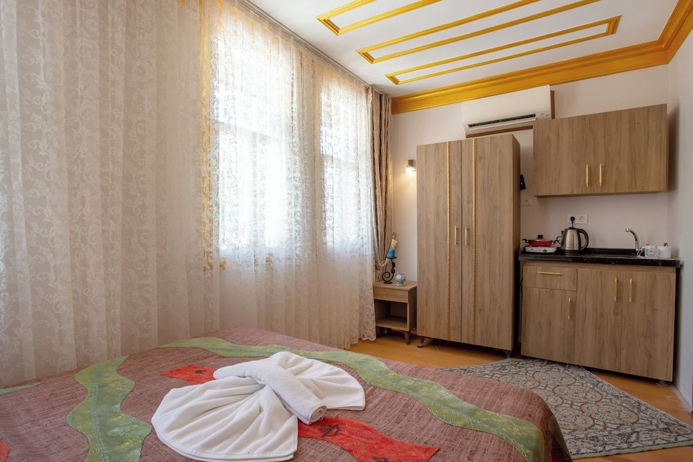 Economy Double Room, 1 Queen Bed, Private Bathroom, City View