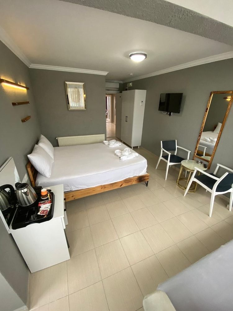 Economy Triple Room, Non Smoking, City View