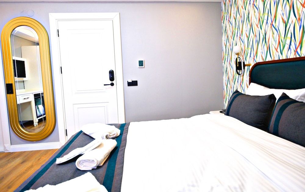 Deluxe Double Room, 1 Queen Bed, City View