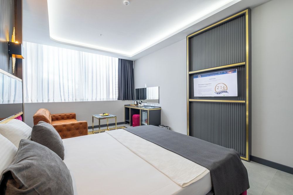 Classic Double Room, City View