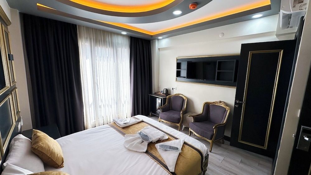 Deluxe Studio, City View