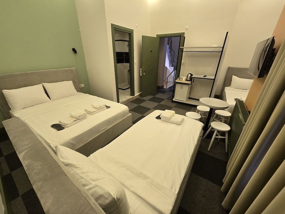 Classic Quadruple Room