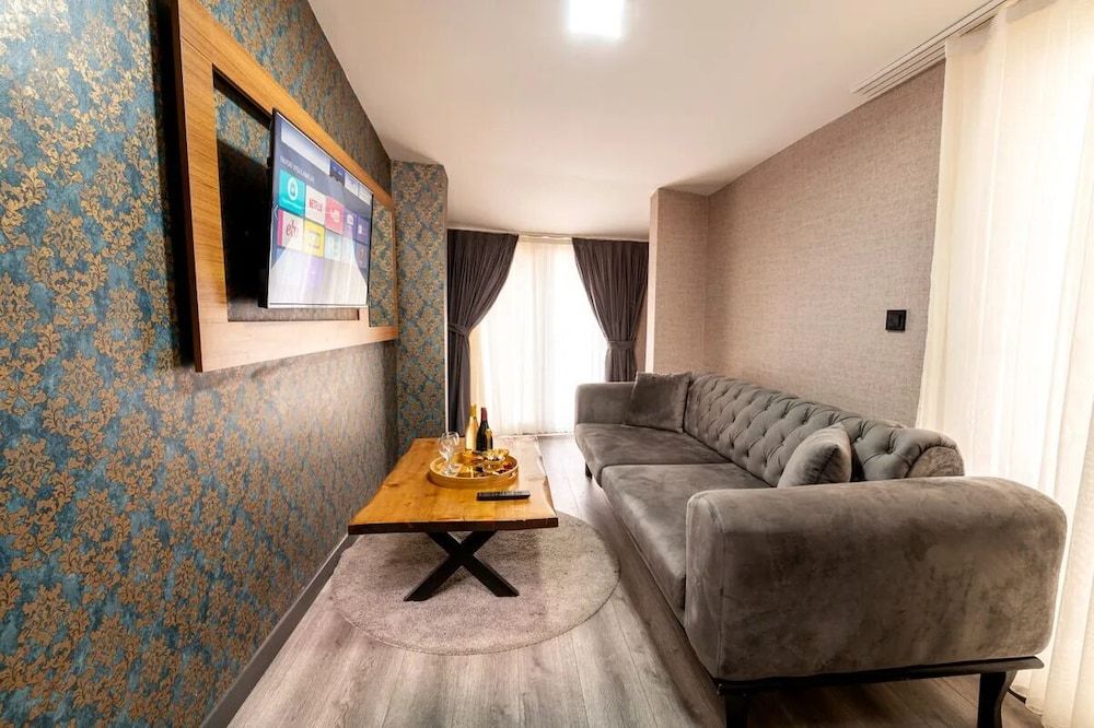 Luxury Suite