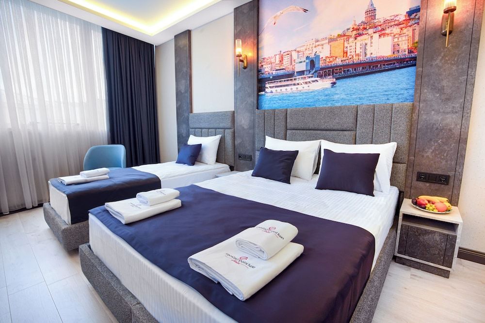 Comfort Triple Room, City View