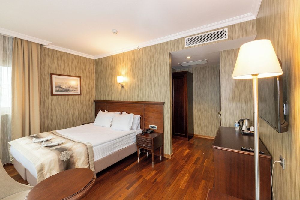 Standard Room, City View