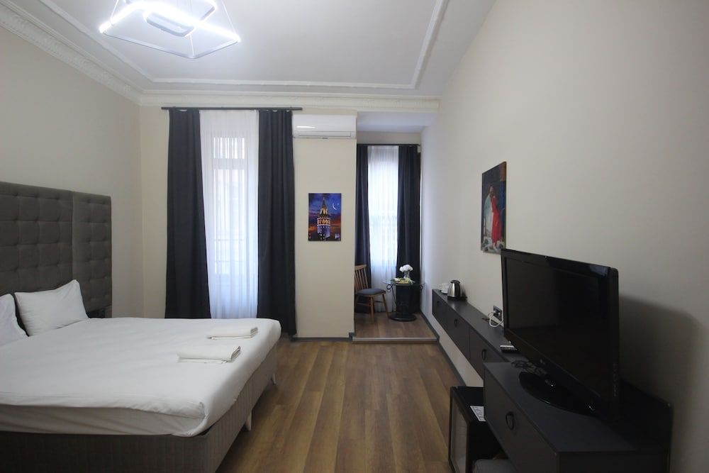 Standard Double Room, City View